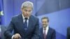 Dacian Cioloș a depus lista membrilor cabinetului și cu programul de guvernare în Parlament