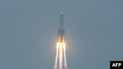 29 квітня важка ракета-носій Long March 5B вивела на орбіту базовий модуль нової китайської станції 