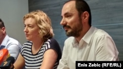 Popis je za pripadnike manjina jako važan, kaže Dragana Jeckov (na fotografiji Dragana Jeckovi i Boris Milošević iz SDSS-a)
