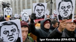 Коррупциялык көрүнүштөргө каршы акция. Бишкек, 25-ноябрь, 2019-жыл.