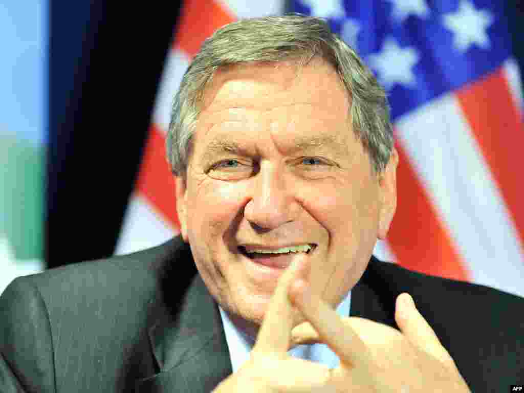 Richard Holbrooke na skupu Prijatelja demokratskog Pakistana u Briselu, 15. oktobar 2010.