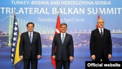 Susret Gula, Silajdžića i Tadića u Istanbulu