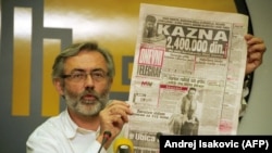 Vlasnik lista "Dnevni telegraf" i nedeljnika "Evropljanin" Slavko Ćuruvija je ubijen 11. aprila 1999. godine u prolazu ispred zgrade u kojoj je živeo