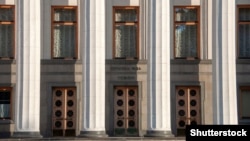 Минулого місяця Арахамія заявляв, що в уряді плануються три-чотири кадрові зміни, в яких саме міністерствах – не уточнив