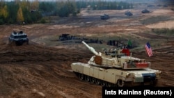 Fotoarhiv: Tenk Abrams na vežbi u Letoniji 