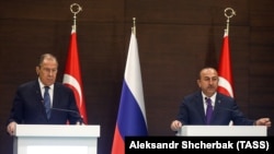 Ռուսաստանի և Թուրքիայի արտաքին գործոց նախարարներ Սերգեյ Լավրովը և Մևլութ Չավուշօղլուն, Անթալիա, 29 մարտի, 2019թ.