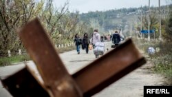 Крайня точка, підконтрольна українській стороні у Станиці Луганській. 10 жовтня 2016 року