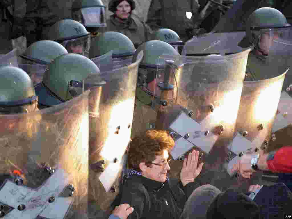 Selo Jagnjenica, 20.10.2011. Foto: AFP / Alexa Stanković