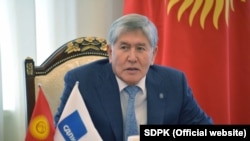 Алмазбек Атамбаев.
