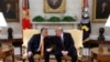 Fostul președinte american, Donald Trump, și premierul ungar Viktor Orban în timpul unei întâlniri în Biroul Oval, de la Casa Albă, în mai 2019.