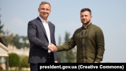 Президент України Володимир Зеленський (праворуч) і президент Польщі Анджей Дуда. Київ, 23 серпня 2022 року