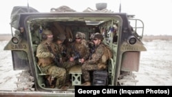 Militarii încasează 95% din pensiile speciale din România 