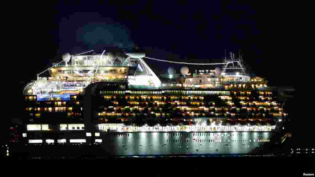 20 января лайнер Diamond Princess отправился из японского города Йокогама в двухнедельный круиз маршруту Кагосима – Гонконг – Окинава, который должен был завершиться 4 февраля. Однако выяснилось, что один из пассажиров, который сошел на берег в Гонконге, был заражен коронавирусом