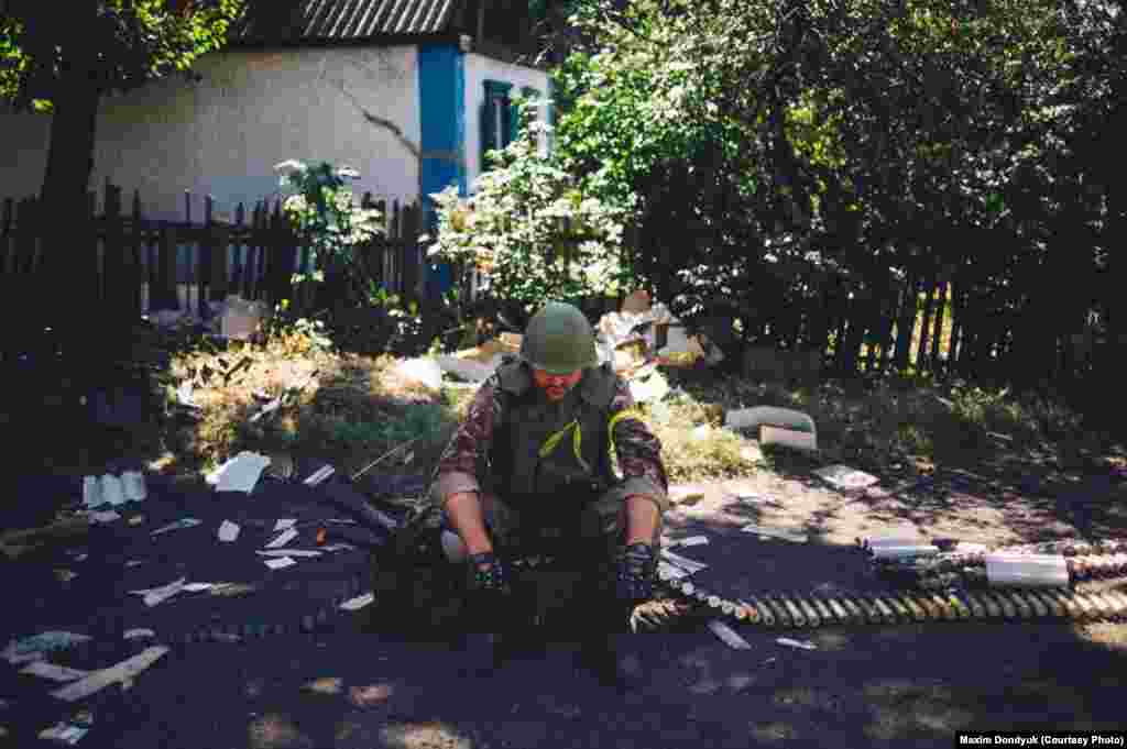 Украинский солдат по кличке "Борода". После иловайского "котла" воевал в донецком аэропорту. Сейчас демобилизован. 