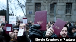 Studentski indeksi na protestu ispred Ustavnog suda, 12. januar 2025.