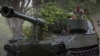Ukrajinski vojnik na američkom M109 u borbama protiv ruskih snaga, Donjeck, Ukrajina, juni 2022.