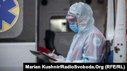 За останню добу найбільша кількість підтверджених випадків зареєстрована у Києві (1 121), Львівській (884), Одеській (883), Вінницькій (750) і Харківській (750) областях