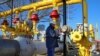 Zaposlenik radi u postrojenju za distribuciju gasa Chisinau-1 energetske kompanije Moldovatransgaz. 