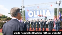 Hrvatski premijer Plenković (lijevo) na proslavi u Kninu povodom obilježavanja 26. obljetnice "Vojno-redarstvene operacije Oluja" 1995. godine, 5. kolovoza 2021.