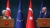 اورسلا فن در لاین (چپ) رئیس کمیسیون اروپایی همراه با رجب طیب اردوغان، رئیس‌جمهور ترکیه