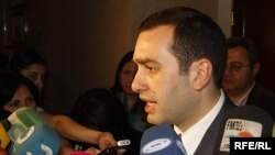 Opposition leader Irakli Alasania has indicated his intention to run for Tbilisi mayor.