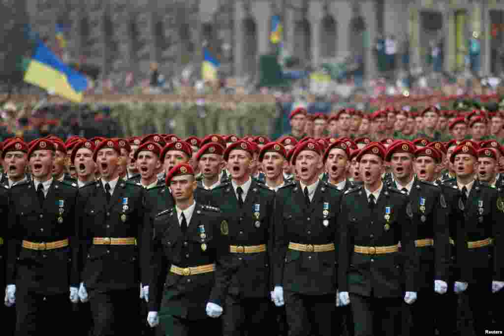 «Слава Україні! Героям слава!»