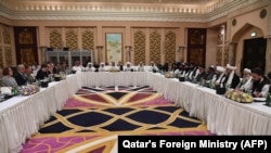 په قطر کې د امریکا او طالب استازو د ناستې یو انځور