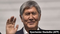 Алмазбек Атамбаев соттук процесстердин биринде. 