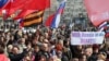 Пророссийские активисты во время митинга в Донецке, 15 марта 2014 года