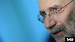 Boris Akunin în 2013.