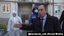 Вымышленный депутат из Уссурийска Виталий Наливкин (актер Андрей Неретин)