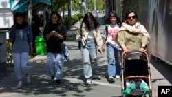 خیابانی در تهران، جمعه ۳۱ فروردین ۱۴۰۳