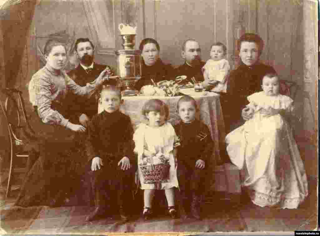 В семье мещан, 1900 год