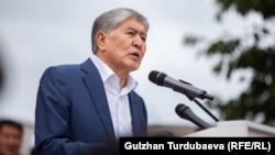 Алмазбек Атамбаев.