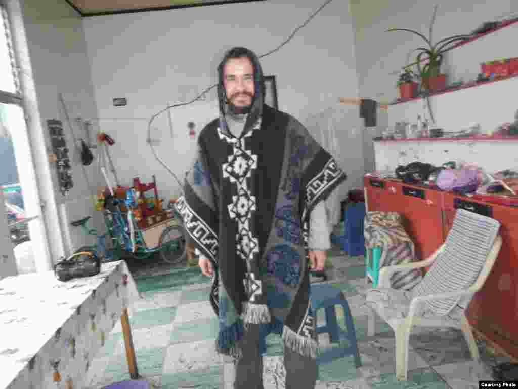 Магжан Сагимбаев во время путешествия по Эквадору. 