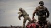 Informațiile americane clasificate, care au ajuns pe internet, detaliază dotarea forțelor ucrainene și pregătirea pe care le-o acordă Occidentul. În imagine, un militar ucrainean la un antrenament din regiunea Donbas, din estul Ucrainei, pe 8 aprilie 2023.