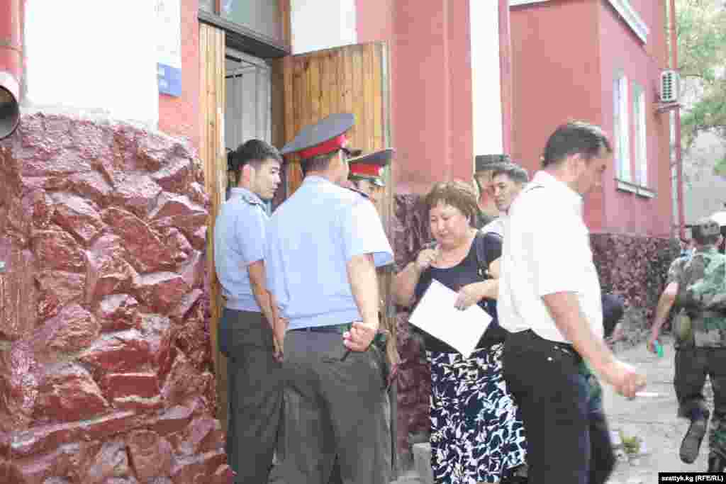 Түлеевдин коомдук коргоочусу Токтайым Үмөталиеваны да сотко киргизбей коюшту.