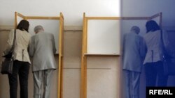 Glasanje u Podgorici na nedavnim lokalnim izborima - ilustrativna fotografija, Fotografije uz tekst: Savo Prelević