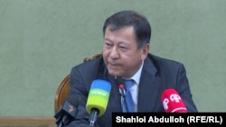 Тожикистон ички ишлар вазири Рамазон Раҳимзода.