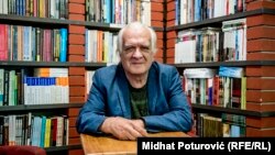 Srušio se jedan stari sistem vrednovanja, a nije napravljen novi: Mile Stojić