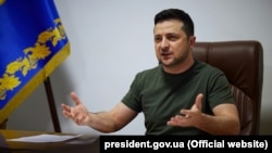 Володимир Зеленський «акцентував увагу на воєнних злочинах, скоєних російською армією» – Офісі президента. На фото президент України під час спілкування у форматі онлайн-конференції з представниками обох палат та обох партій Конгресу США