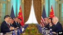 În total, discuțiile dintre președinții SUA și al Chinei au dirat circa patru ore.