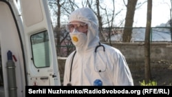 Серед хворих медиків – в тому числі працівники Олександрівської лікарні, яка була пріоритетною для прийому перших хворих на COVID-19