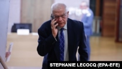 Joseph Borell, tada kao ministar inostranih poslova Španije, napustio je samit EU u Sofiji 2018. godine zbog prisustva kosovskog ministra.