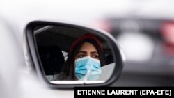 Firma din Giurgiu urmează să vândă 1.700.000 de măști medicinale Guvernului
