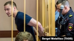 Максим Яблоков - один из сотрудников ярославской колонии, арестованный по делу о пытках 