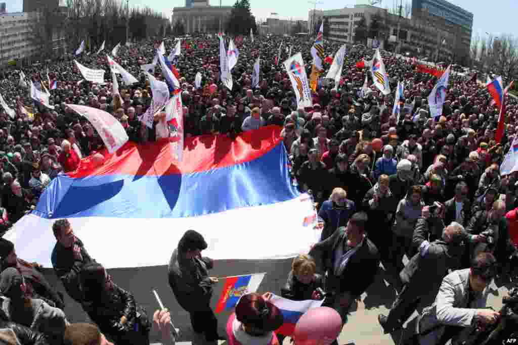 Митинг в Донецке 