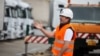 Președintele CJ Neamț, Ionel Arsene, la spitalul modular din Lețcani, care a costat peste 13 milioane de euro, dar nu avea avizele necesare funcționării.