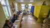 Голосування на одній із дільниць у Київській області, 25 жовтня 2020 року
