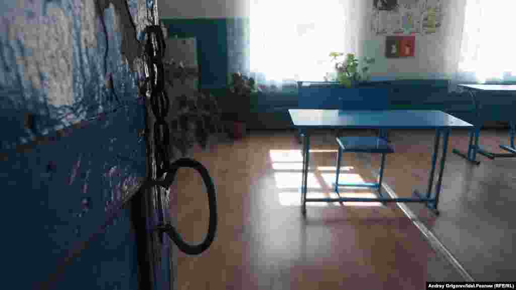 Одного микроавтобуса, на котором перевозили детей в минувшем учебном году, на всех школьников Шурана не хватит, предупреждают взрослые. Не значит ли это, что ему придется совершать по два рейса? 